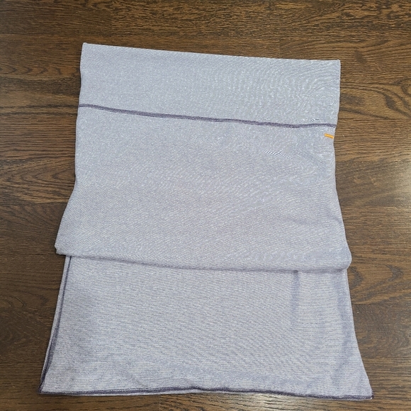 Lucy Elegant Lavender Scarf Sz.19×29 In. - Picture 3 of 7